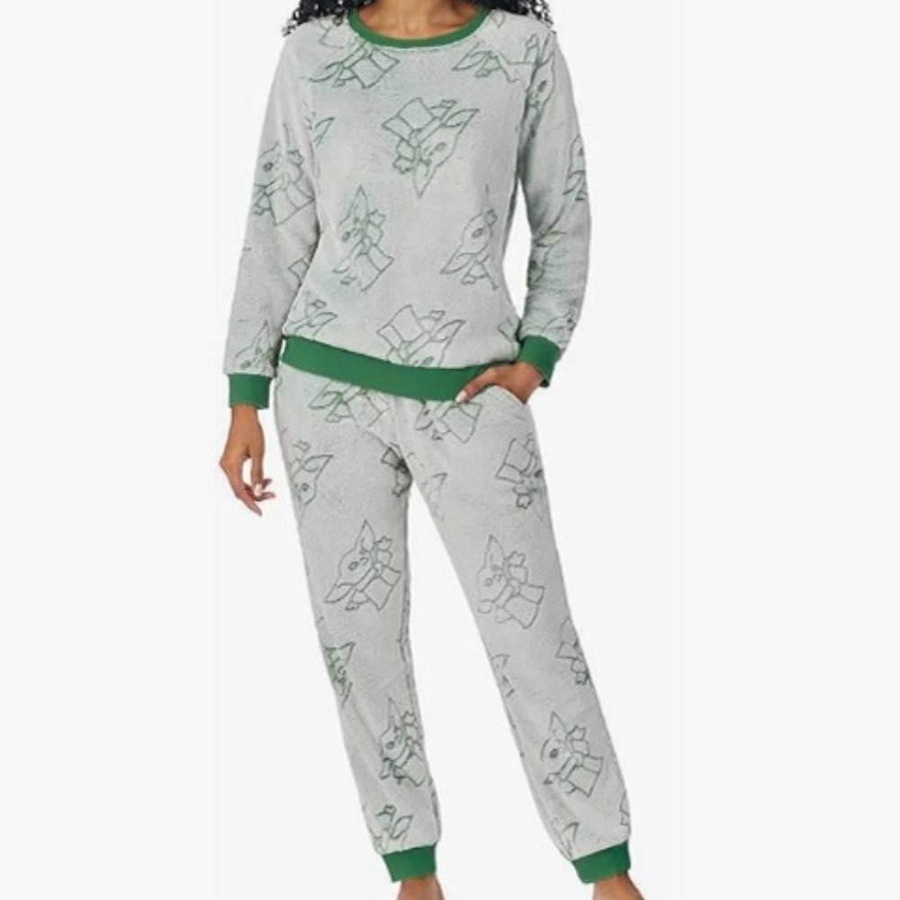 NWT Disney Star Wars Baby Yoda  GREEN Fleece Lounge Set XL
